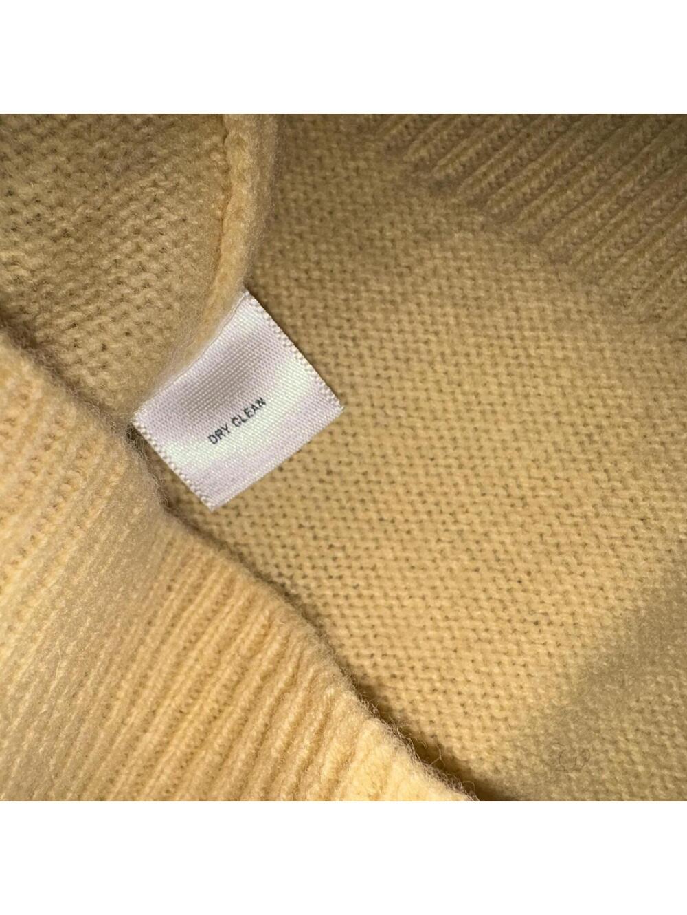 Club Room $80 100% Lambswool Men’s Large V-Neck Sweater Size L Yellow - Picture 6 of 8